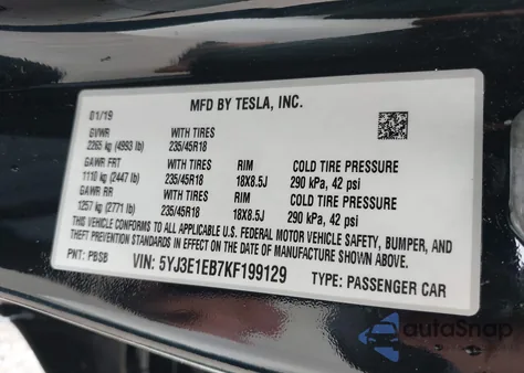 2019 Tesla Model 3 Long Range/Performance z USA, uszkodzony, nr VIN 5YJ3E1EB7KF199129